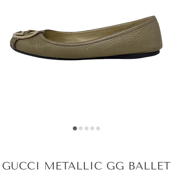 Description:
Gucci flats in metallic taupe leather featuring gold-tone
double G - Picture 3 of 9